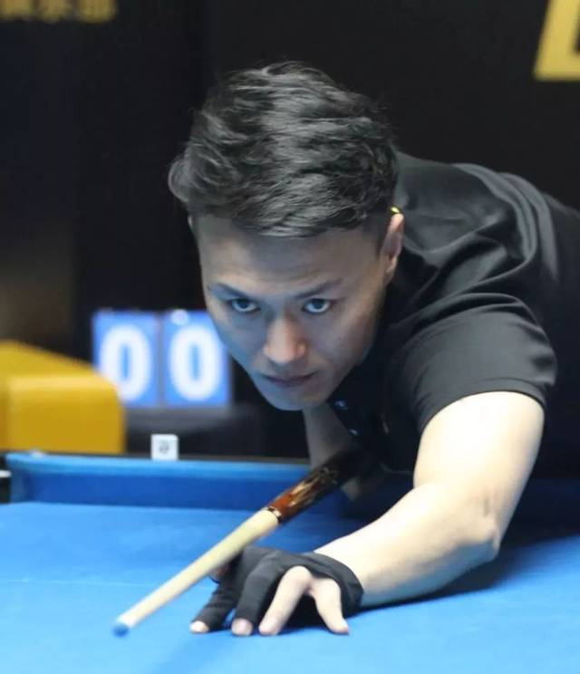 记者：佩德里身体不适有腹泻呕吐症状，预计无缘出战瓦伦西亚.